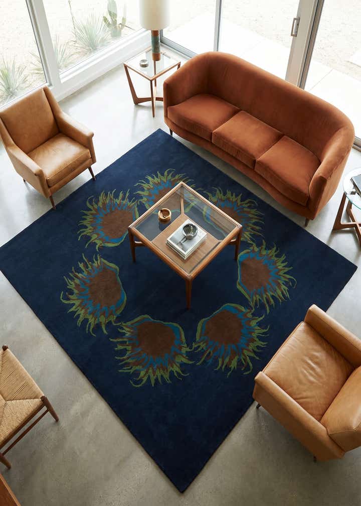 7' 6 x 7' 7 Luna Square Rug