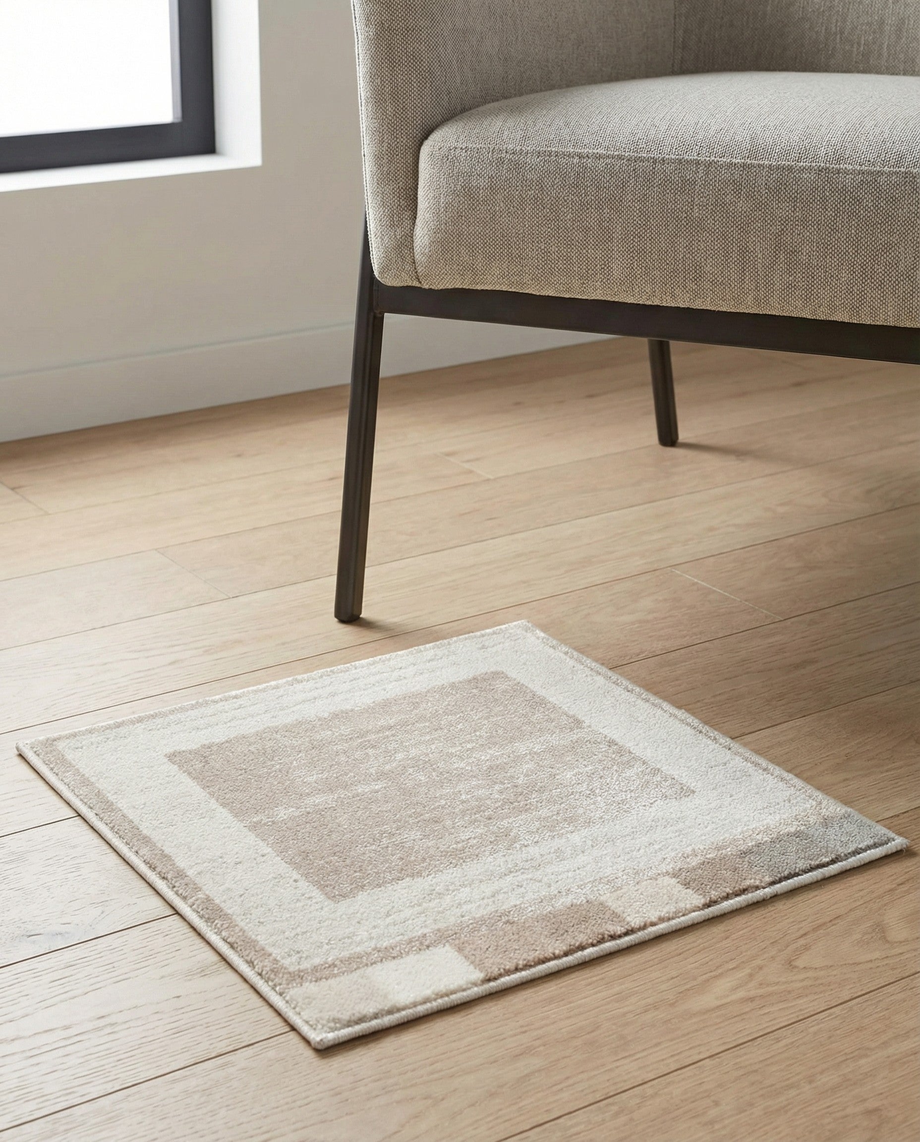 Jill Zarin 1' 8 x 1' 8 Uptown Yorkville Sample Rug