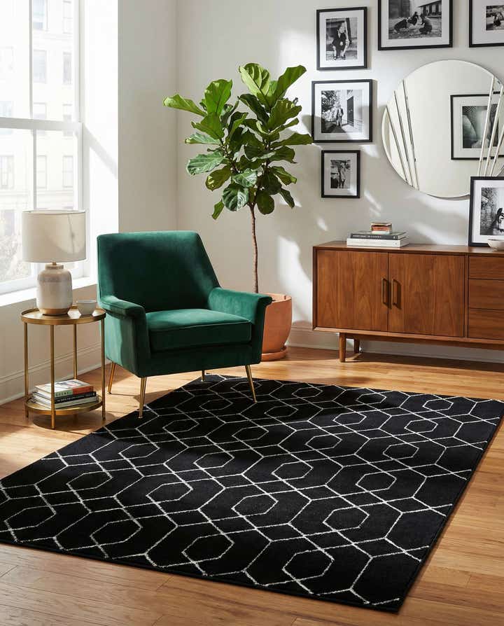 5' 3 x 7' Marilyn Monroe™ Glam Trellis Rug