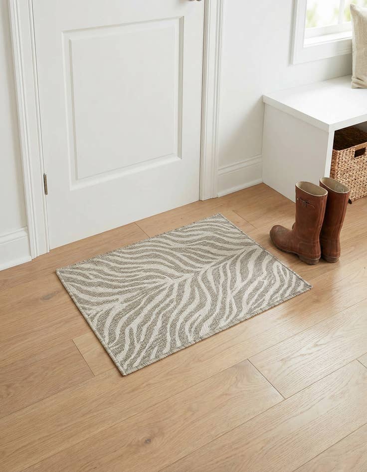 Detail image of 2' x 3' Washable Safari Indoor / Outdoor Rug