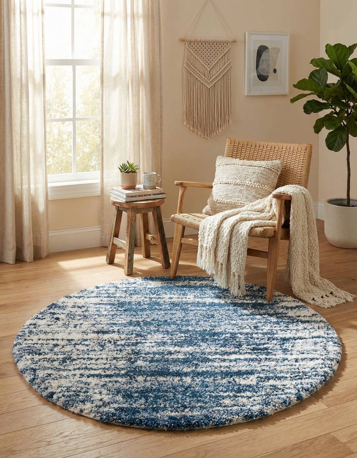 Detail image of 5' 3 x 5' 3 Serenity Shag Round Rug