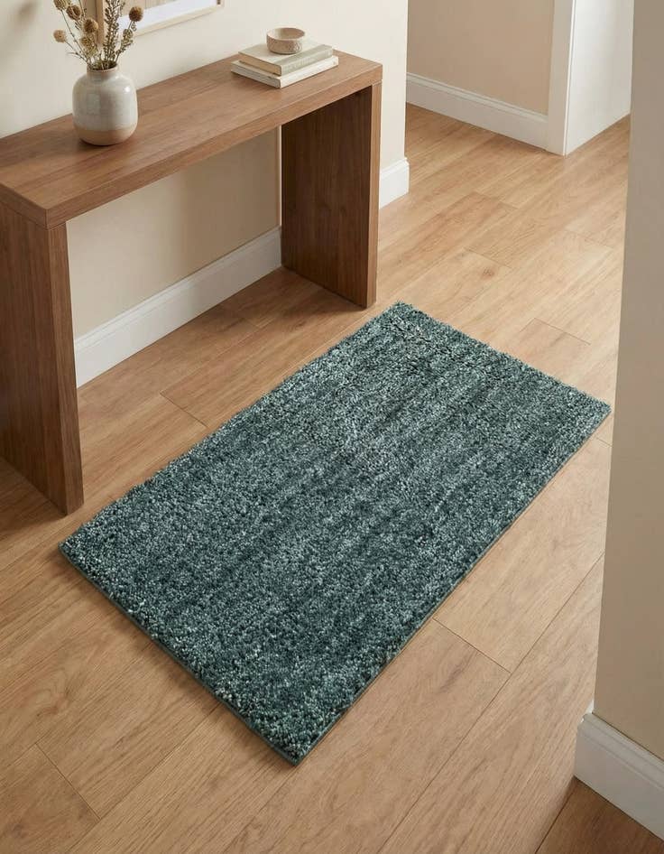 Detail image of 2' x 3' Jill Zarin Shaggy Chic Rug