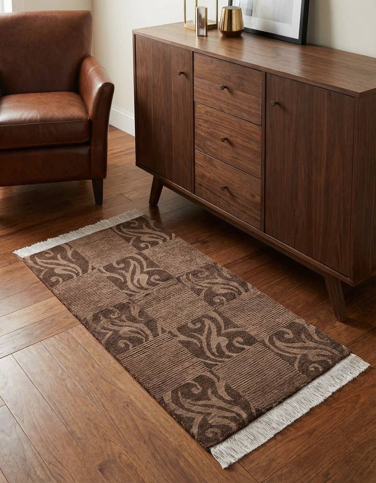 Detail image of 2' 7 x 4' 11 Hand Knotted Darya Wool Rug