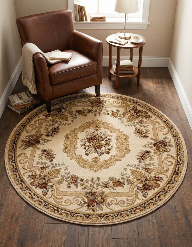 Detail image of 4' x 4' Chateau Round Rug