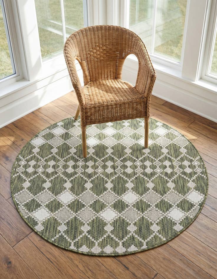 Detail image of  4' x 4'  Washable Lattice Indoor / Outdoor Round Rug