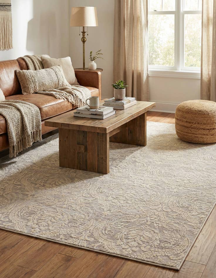 Detail image of 7' x 10' Victoria Rug