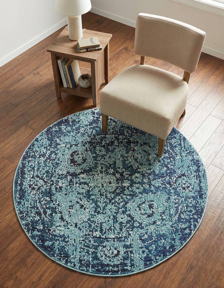 Detail image of 3' 3 x 3' 3 Washable Fleur Round Rug