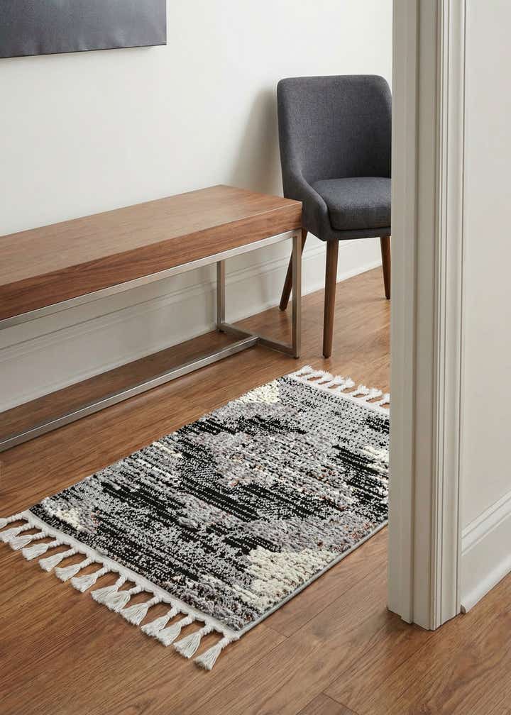 2' x 3' 2 Cherokee Rug