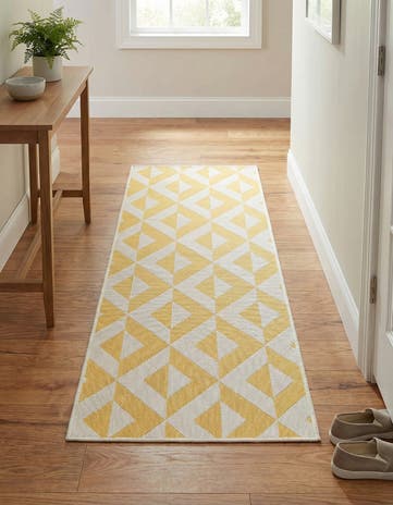 Yellow Easy-Clean Jill Zarin Napa Indoor / Outdoor Runner Rug