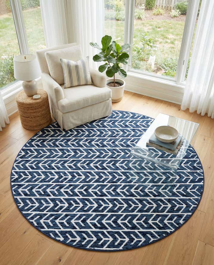 7' x 7' Easy-Clean Sabrina Soto Aston Indoor / Outdoor Round Rug