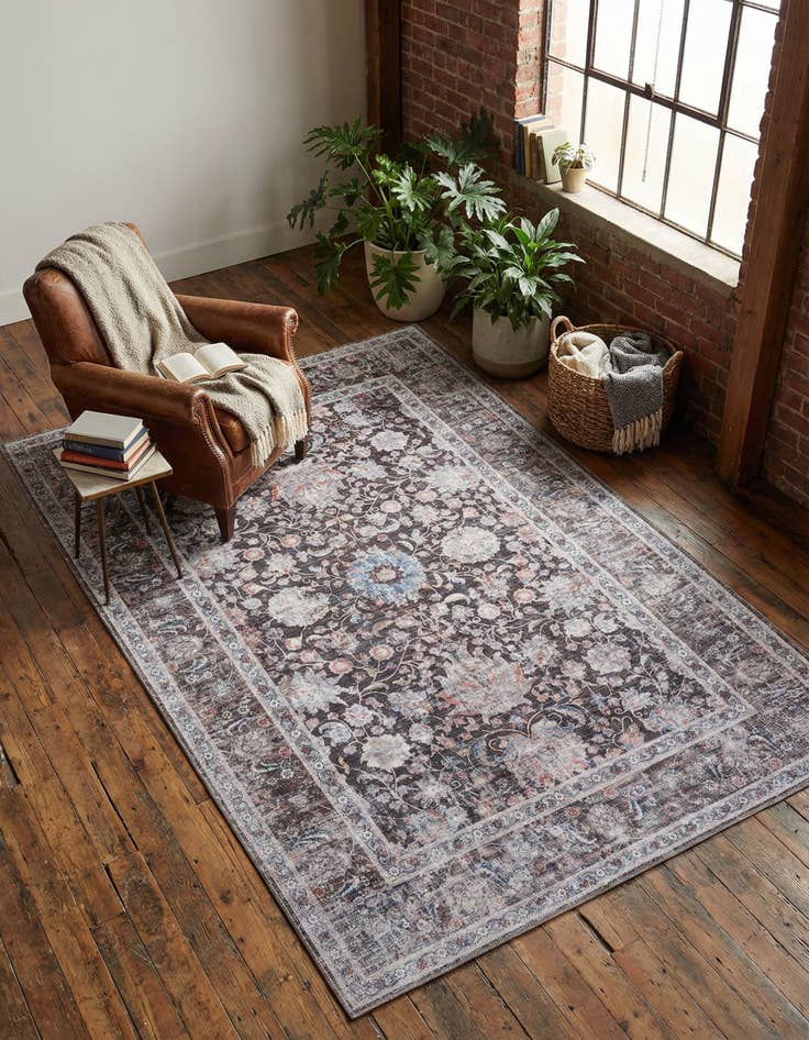 Detail image of 6' x 9' Yara Rug