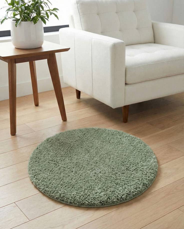 Detail image of 2' x 2' Zermatt Shag Round Rug