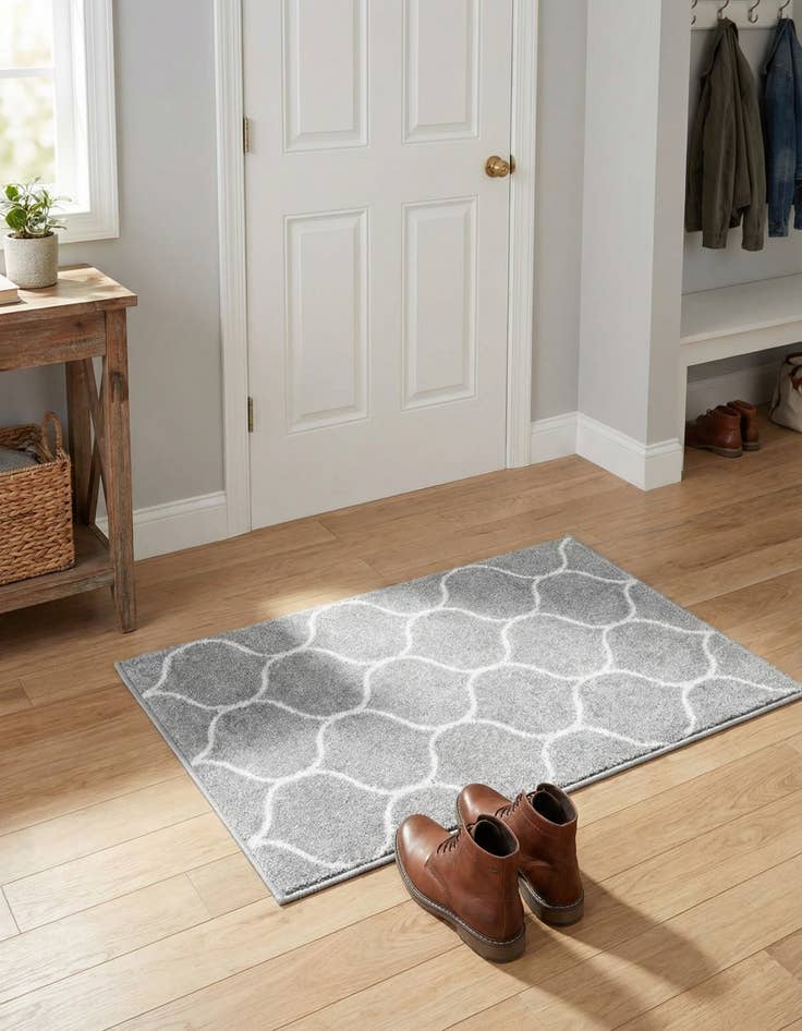 Detail image of 2' x 3' Lattice Frieze Rug