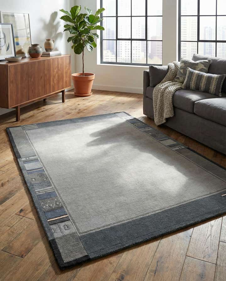 4' 8 x 6' 6 Hand Knotted Nepal Wool Rug