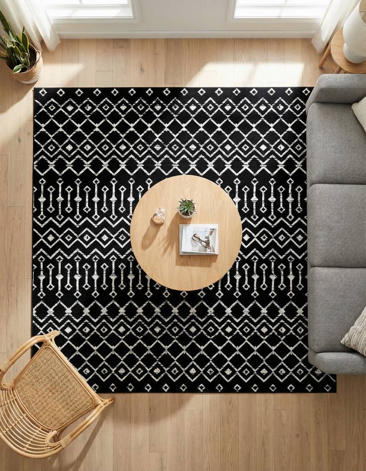 Detail image of 7' 10 x 7' 10 Kasbah Trellis Square Rug