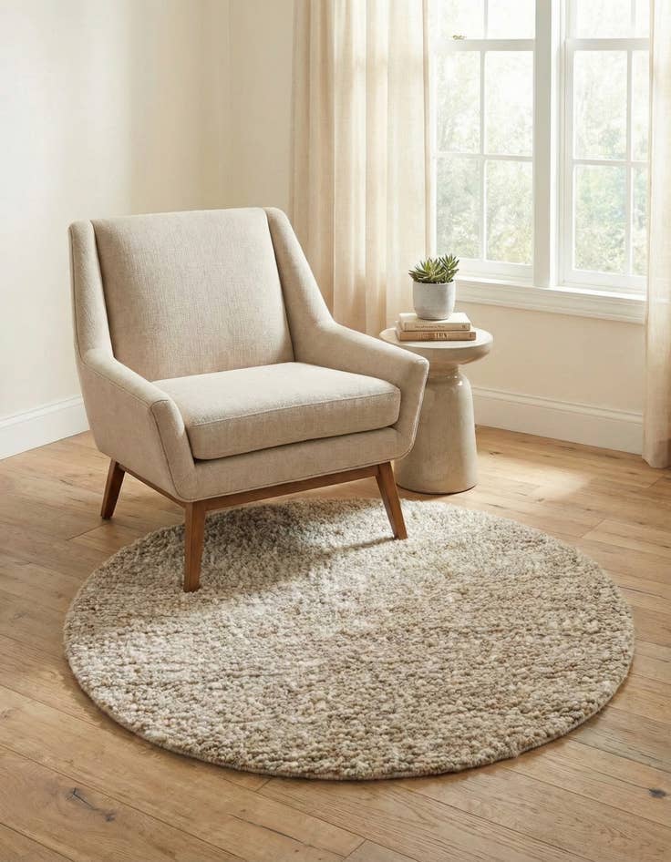 Detail image of 4' 1 x 4' 1 Hand Woven Haka Deluxe Shag Round Rug