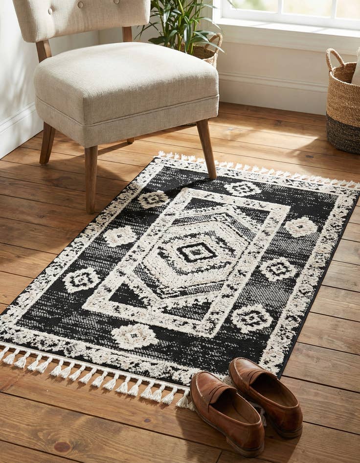 Detail image of 2' x 3' 2 Cherokee Rug