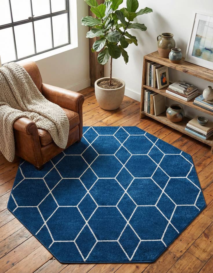 Detail image of 7' 10 x 7' 10 Trellis Frieze Octagon Rug