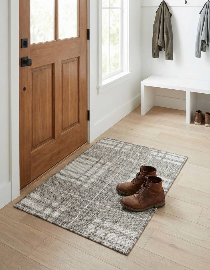 Detail image of 2' x 3'  Washable Checkered Indoor / Outdoor Rug