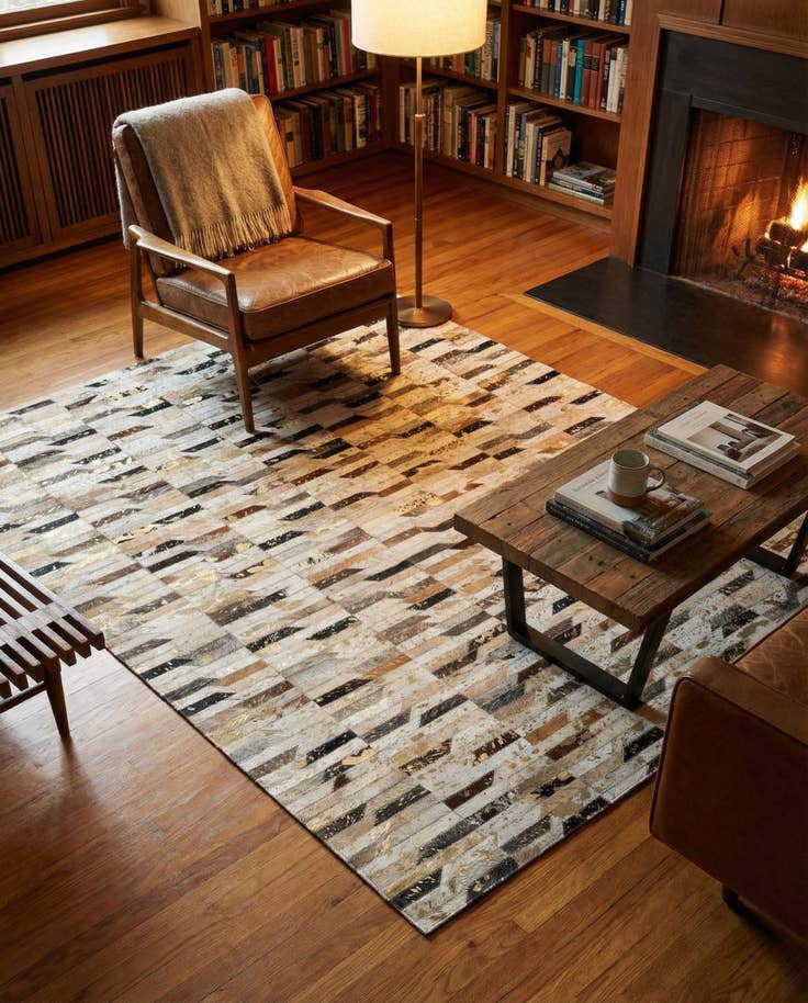 Detail image of 4' 2 x 5' 11 Cowhide - Patchwork Rug