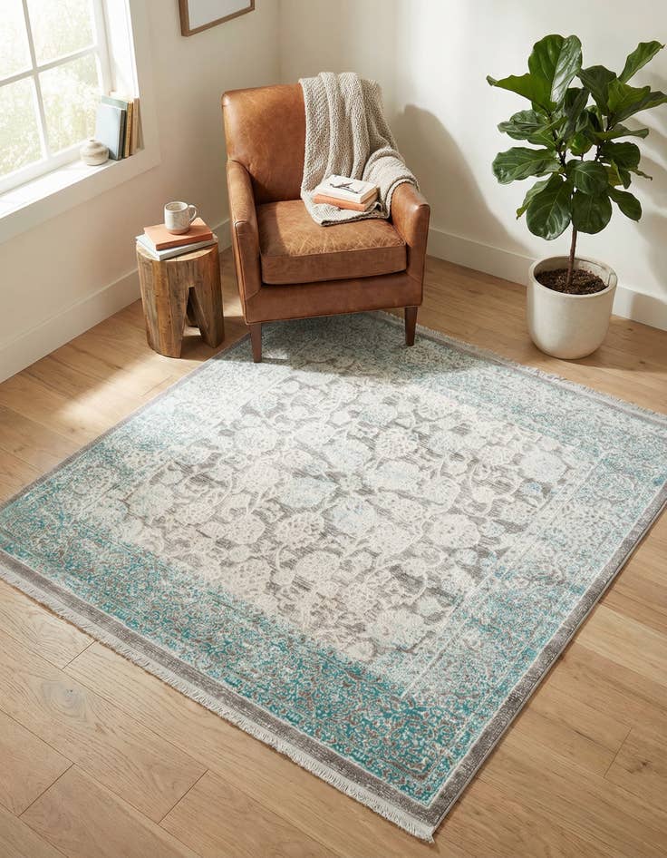 Detail image of 4' x 4' New Vintage Square Rug