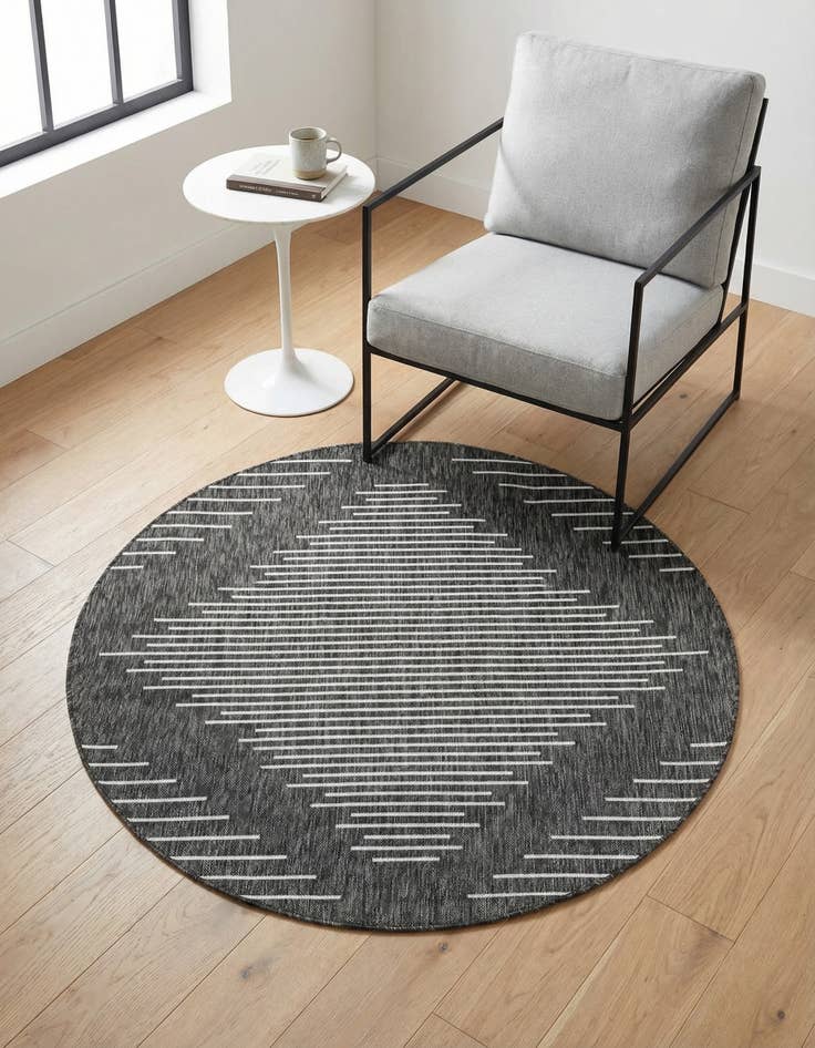 Detail image of 3' x 3'  Washable Modern Indoor / Outdoor Round Rug