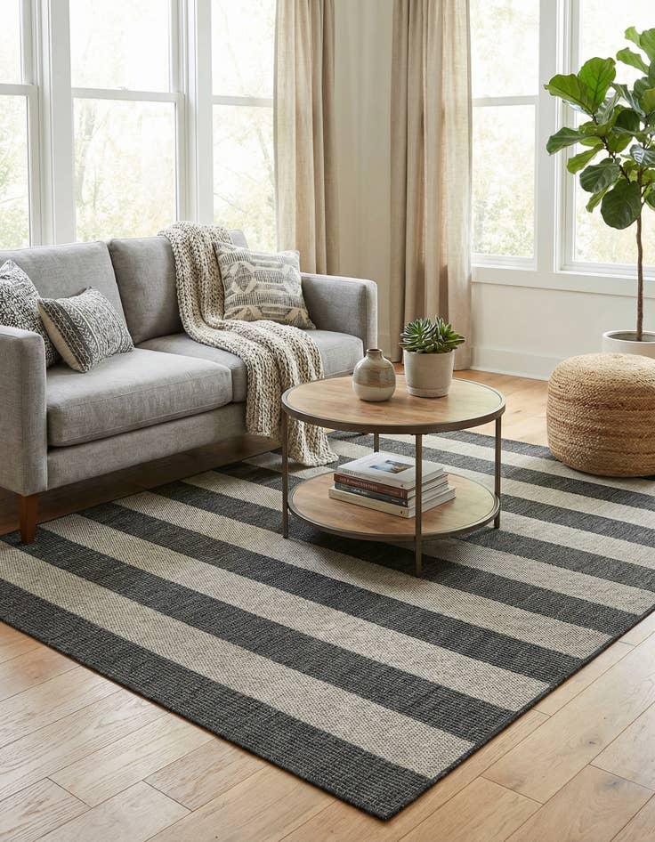 Detail image of 6' x 6' Washable Ribbon Indoor / Outdoor Square Rug