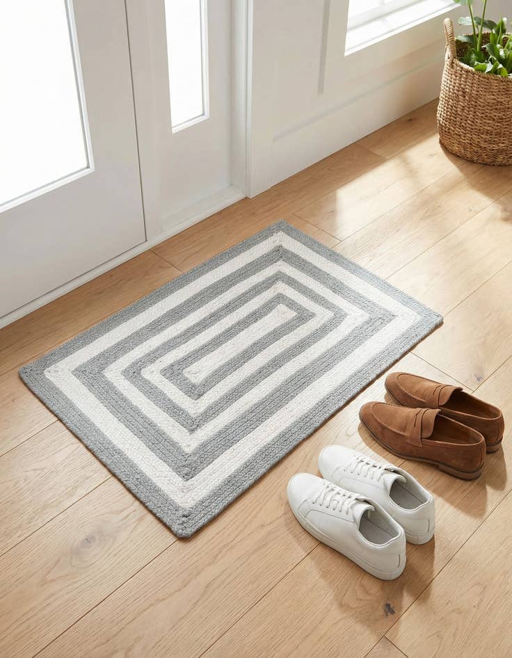 Detail image of 2' 2 x 3' 1  Hand Woven Eco Verse   Washable Indoor / Outdoor Rug