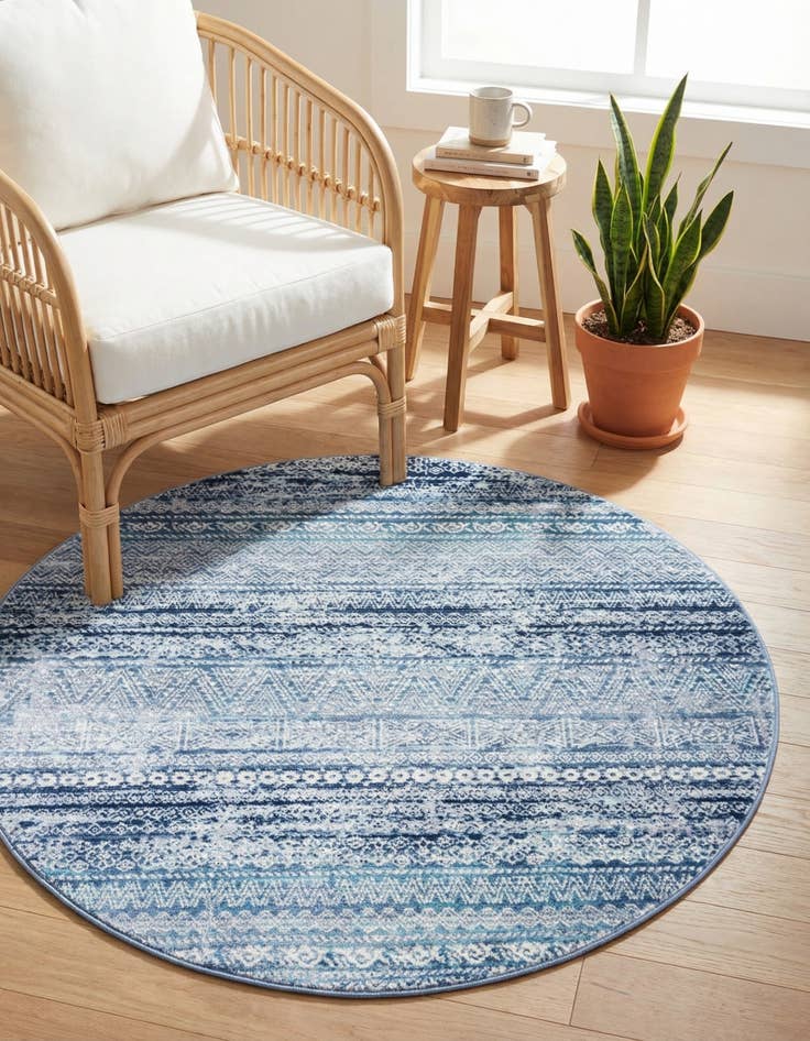 Detail image of 3' 7 x 3' 7 Malibu Round Rug