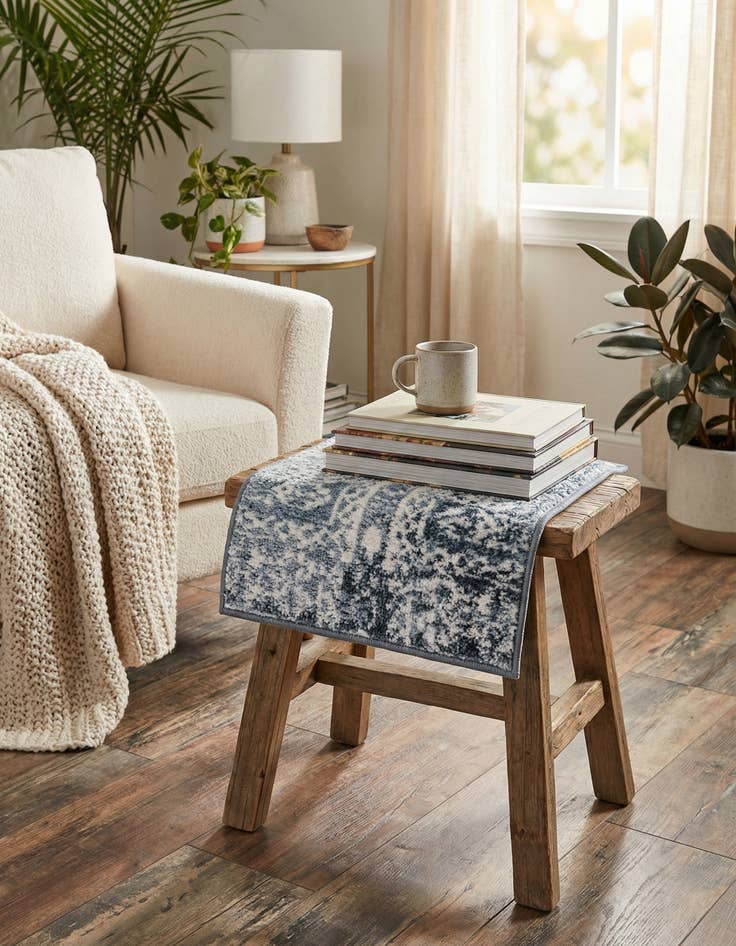 Detail image of 1' 4 x 1' 4 Oxford Sample Rug