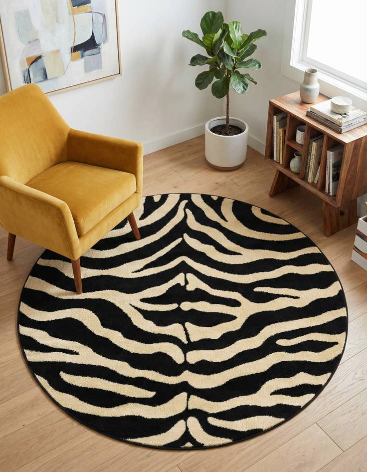 Detail image of 4' 1 x 4' 1 Savannah Round Rug