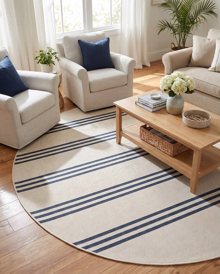 Detail image of 7' x 7' Easy-Clean Jill Zarin Indoor / Outdoor Round Rug