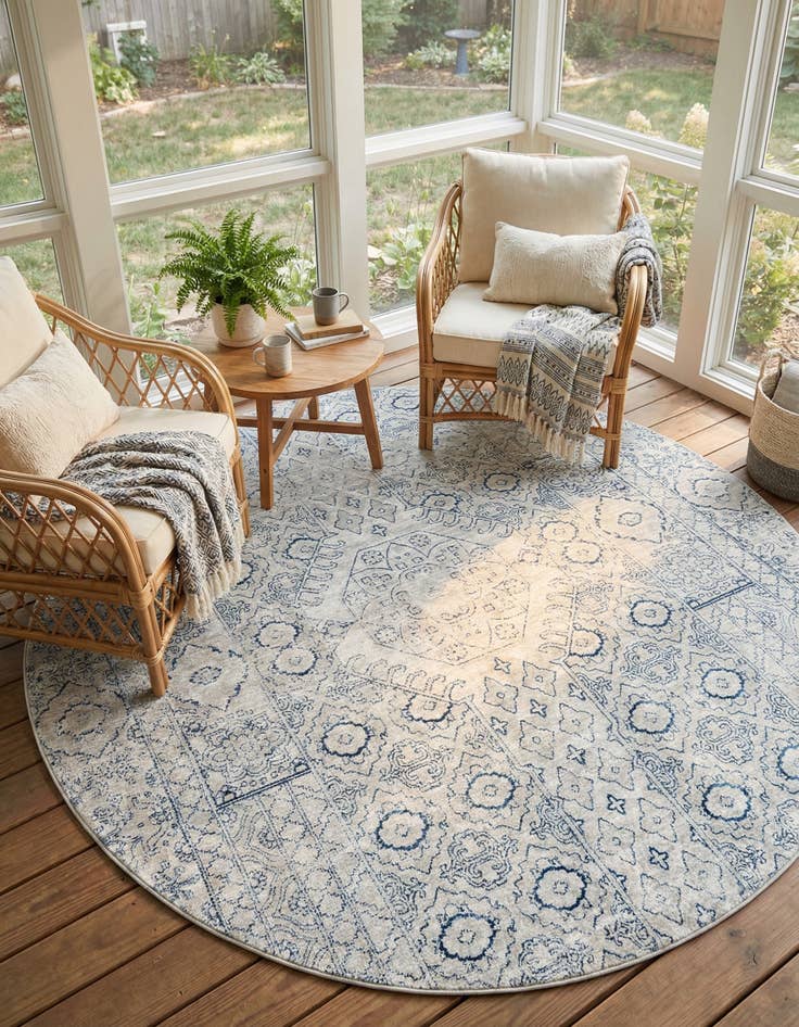 Detail image of 7' x 7' Newport Round Rug