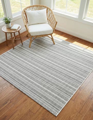 5' 3 x 5' 3 Easy-Clean Ribbon Indoor / Outdoor Square Rug