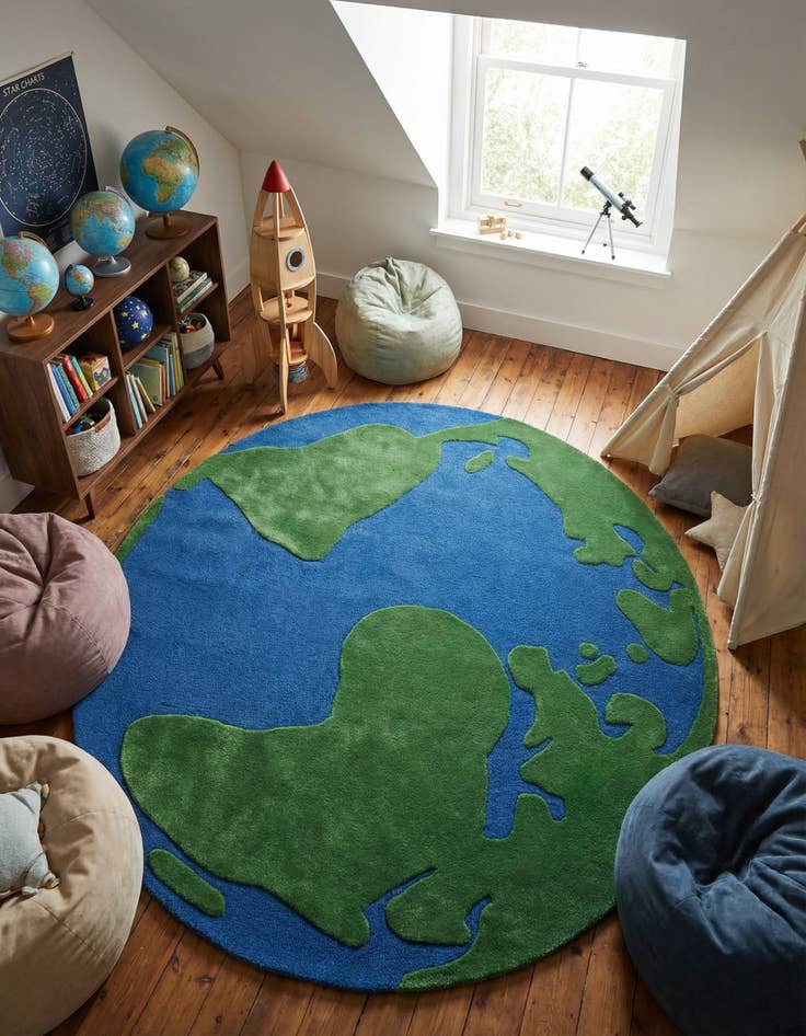 Detail image of 6' 1 x 6' 1 Playtime Kids Wool Freeform Rug