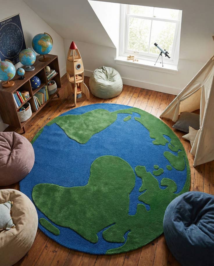 Detail image of 6' 1 x 6' 1 Playtime Kids Wool Freeform Rug