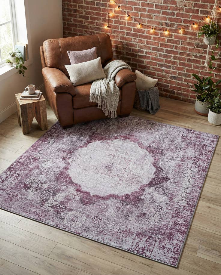 Detail image of 5' x 5' Washable Yara Square Rug