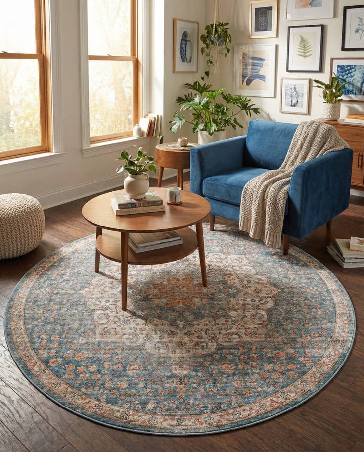 Detail image of 6' x 6' Newport Round Rug
