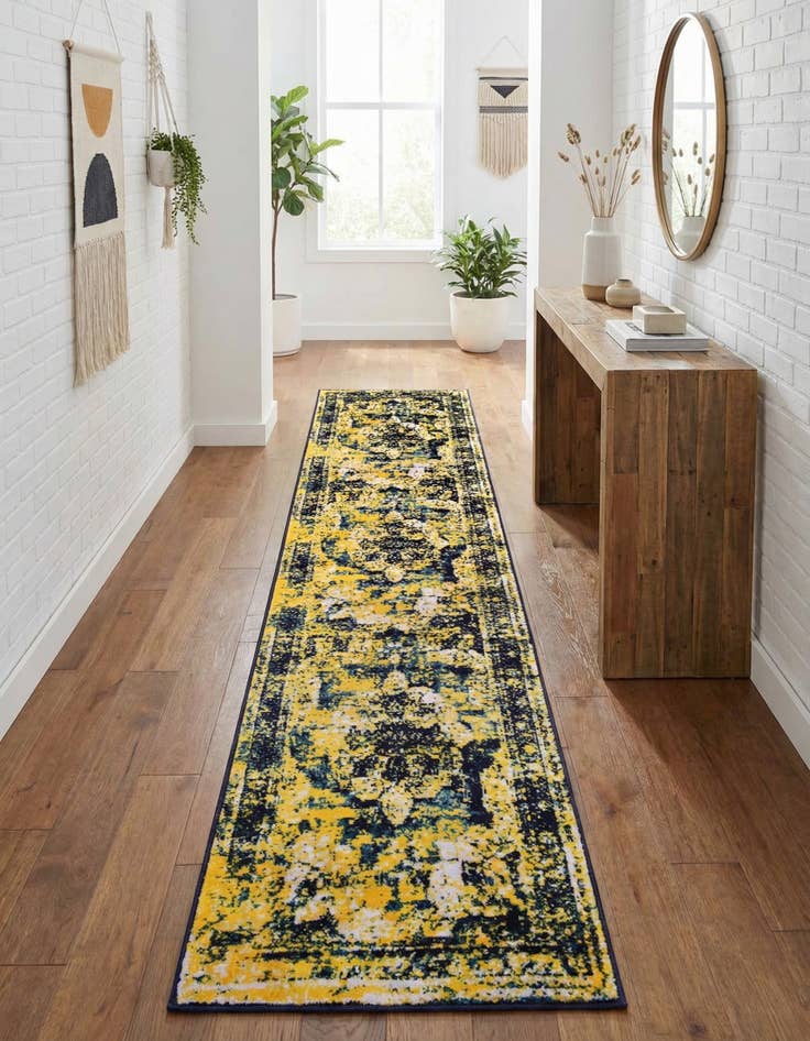 Detail image of 2' x 9' 10 Monaco Runner Rug