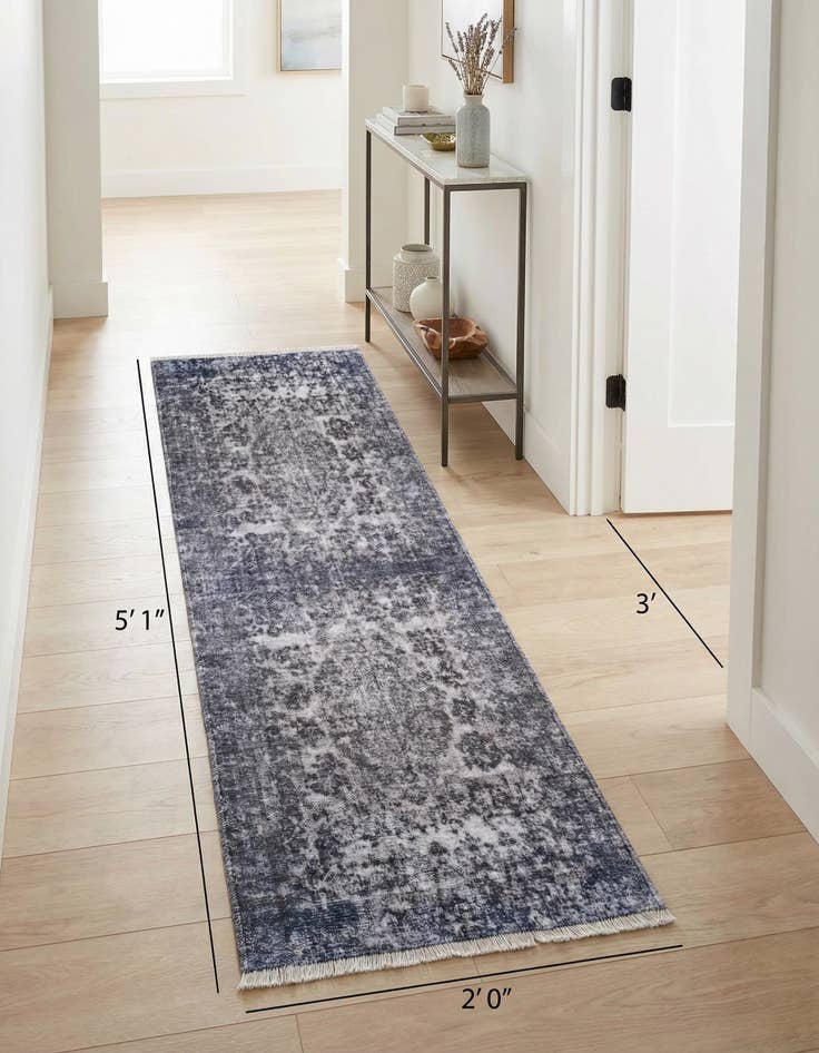 Detail image of 2' x 5' 1 Boutique Runner Rug