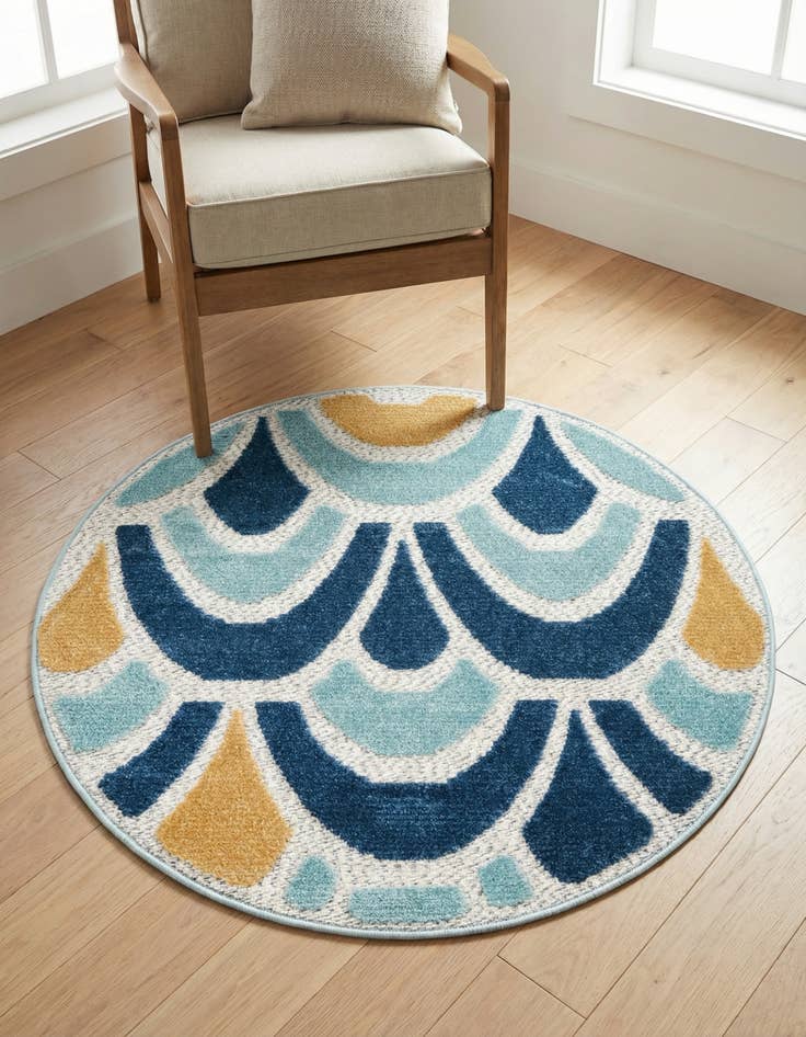 Detail image of 3' 3 x 3' 3 Washable Belize Indoor / Outdoor Round Rug