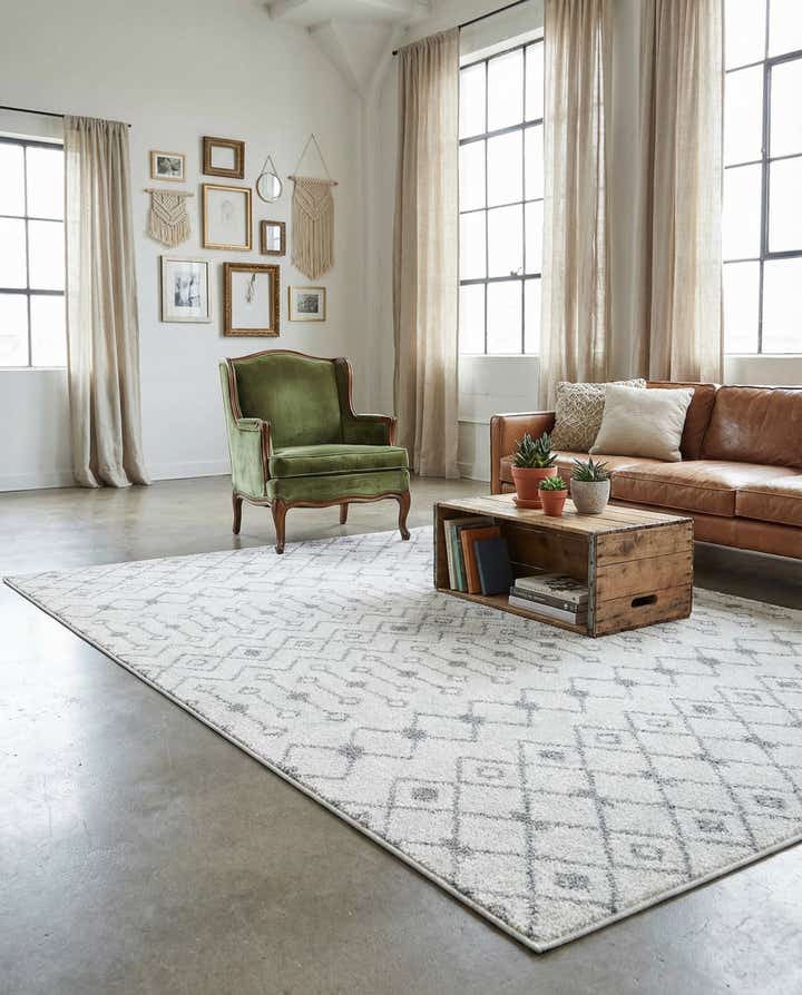 5' 3 x 8' Moroccan Trellis Rug