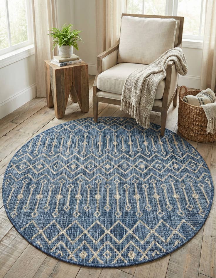 Detail image of 4' x 4' Washable Lattice Indoor / Outdoor Round Rug