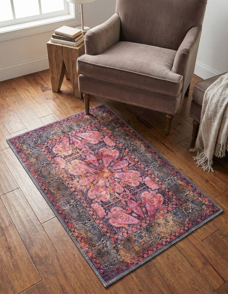 Detail image of 2' x 3'  Washable Mangata Rug