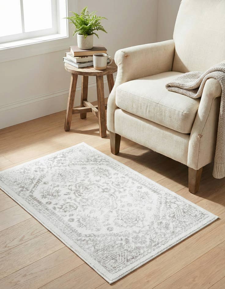 Detail image of 2' x 3' Oxford Rug