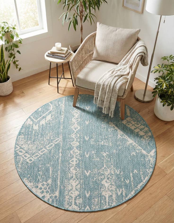 Detail image of 4' x 4' Washable Bohemian Indoor / Outdoor Round Rug
