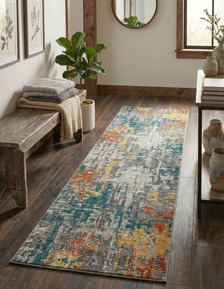 Detail image of 2' 7 x 9' 10 Budapest Runner Rug