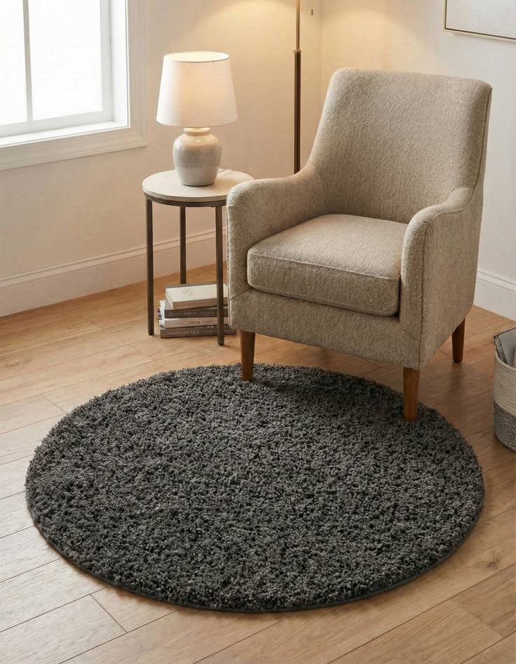 Detail image of 3' 3 x 3' 3 Everyday Shag Round Rug