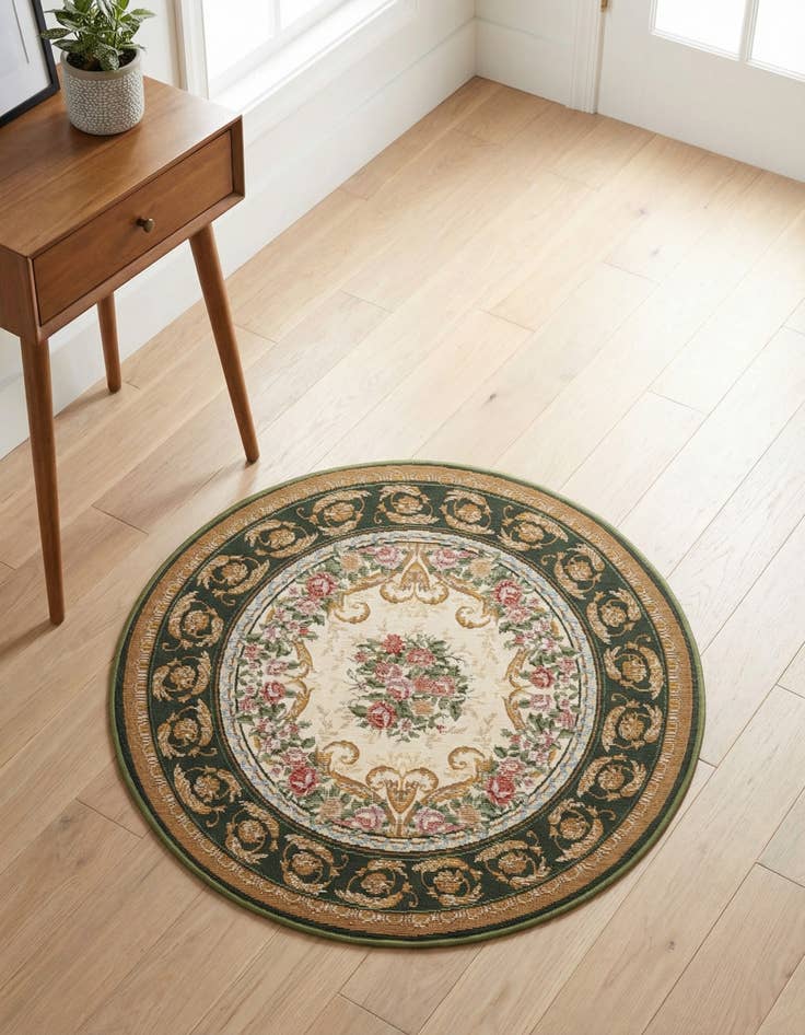 Detail image of 3' x 3' Easy-Clean Traditional Indoor / Outdoor Round Rug