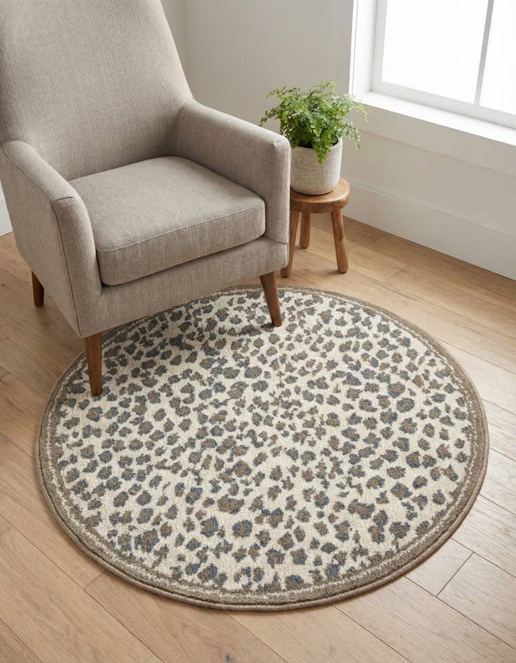 Detail image of 3' x 3' Safari Round Rug